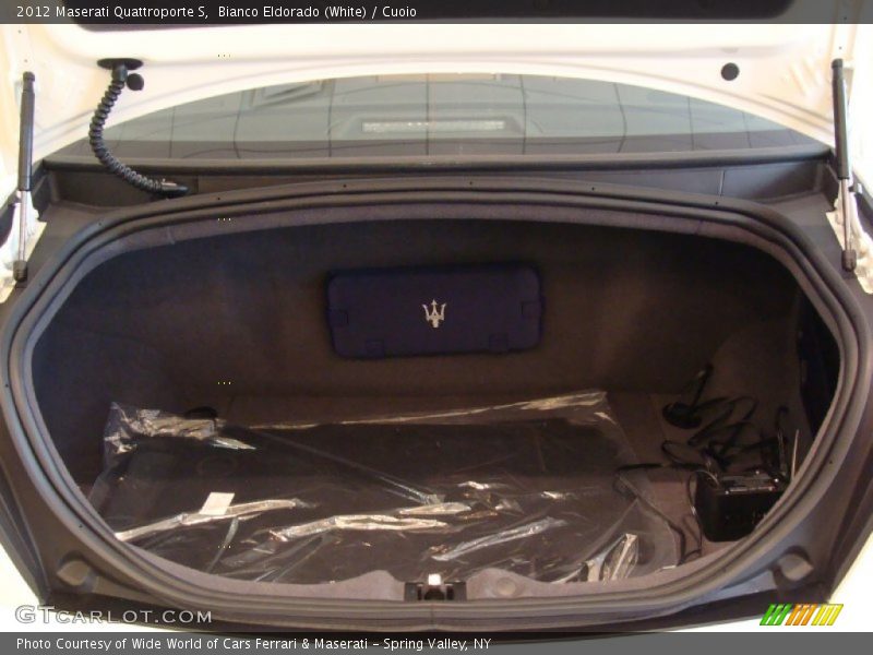  2012 Quattroporte S Trunk