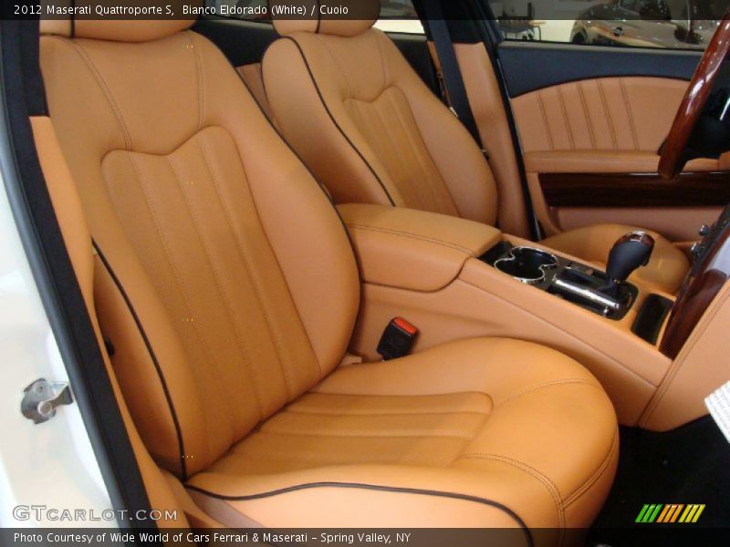 Front Seat of 2012 Quattroporte S