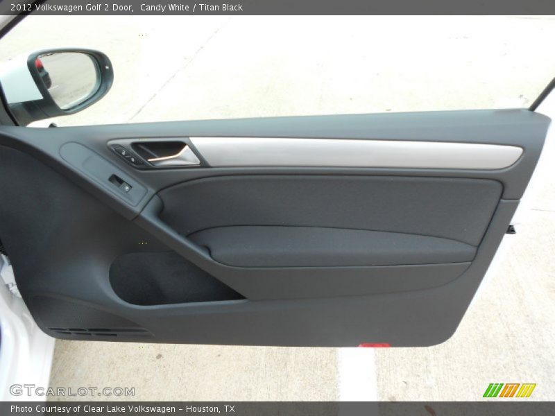 Candy White / Titan Black 2012 Volkswagen Golf 2 Door