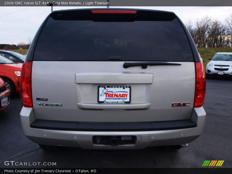 Gold Mist Metallic / Light Titanium 2009 GMC Yukon SLT 4x4