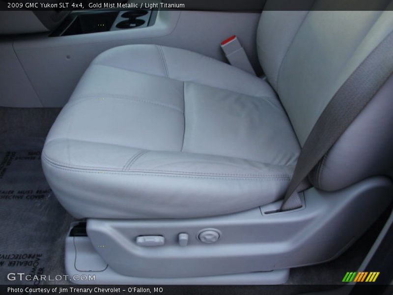Gold Mist Metallic / Light Titanium 2009 GMC Yukon SLT 4x4