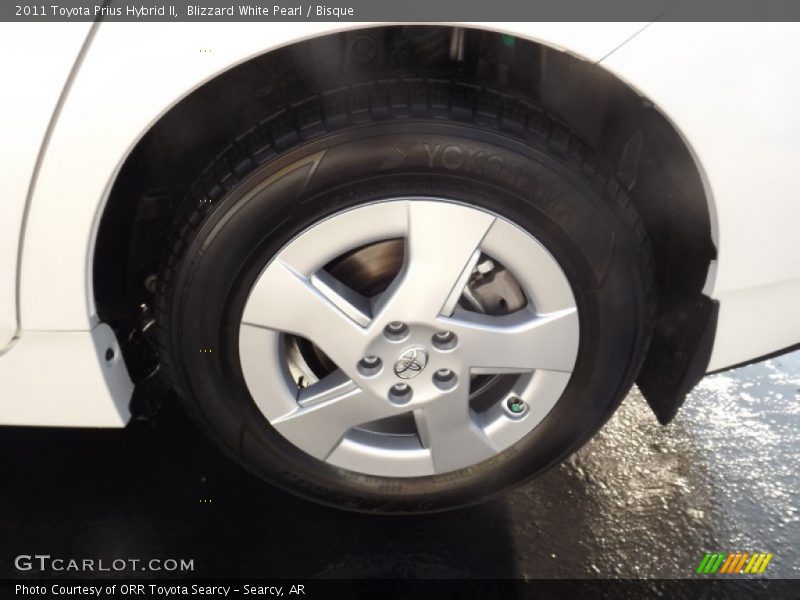 Blizzard White Pearl / Bisque 2011 Toyota Prius Hybrid II