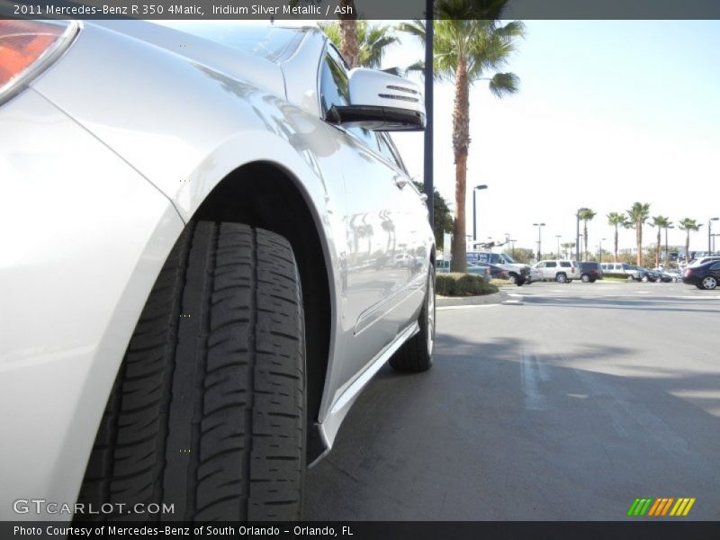 Iridium Silver Metallic / Ash 2011 Mercedes-Benz R 350 4Matic