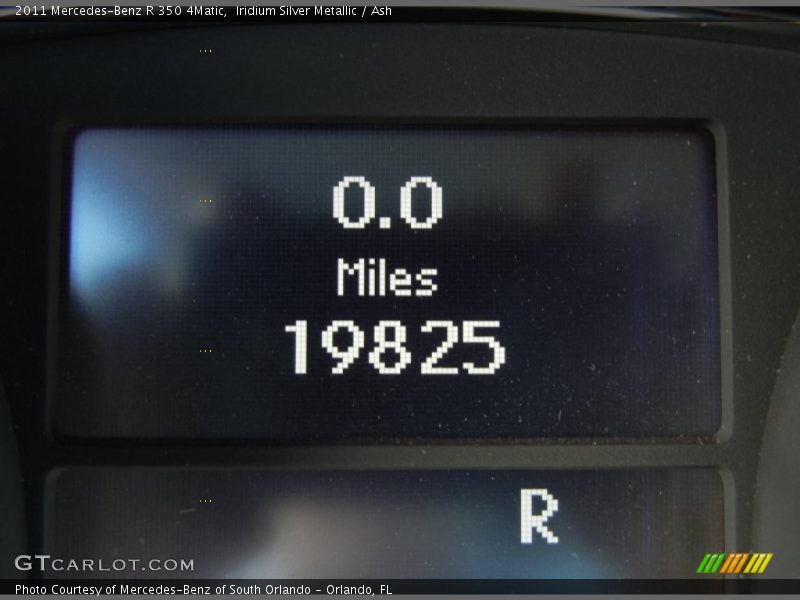 Iridium Silver Metallic / Ash 2011 Mercedes-Benz R 350 4Matic