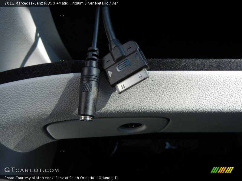 Iridium Silver Metallic / Ash 2011 Mercedes-Benz R 350 4Matic