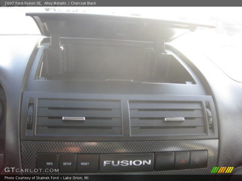 Alloy Metallic / Charcoal Black 2007 Ford Fusion SE