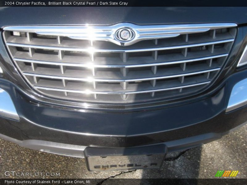 Brilliant Black Crystal Pearl / Dark Slate Gray 2004 Chrysler Pacifica