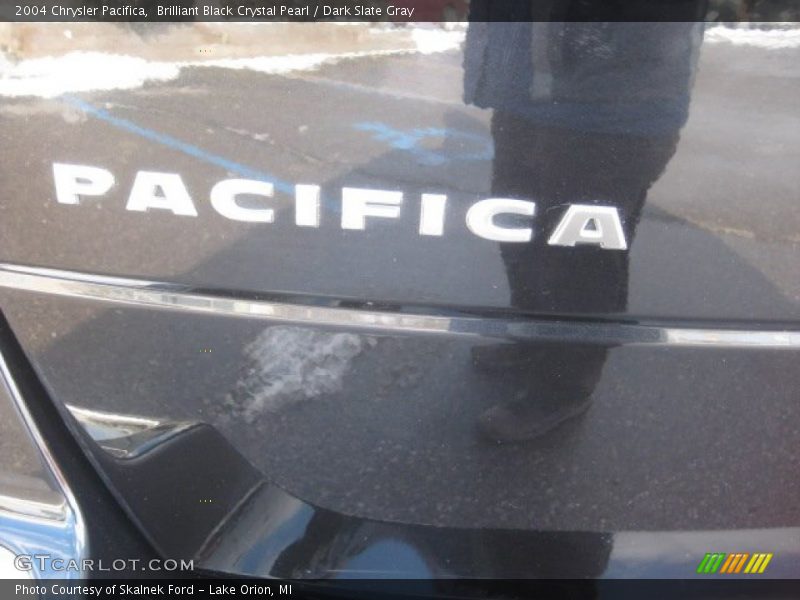 Brilliant Black Crystal Pearl / Dark Slate Gray 2004 Chrysler Pacifica