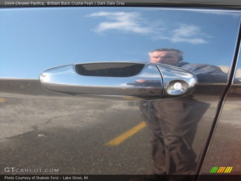 Brilliant Black Crystal Pearl / Dark Slate Gray 2004 Chrysler Pacifica