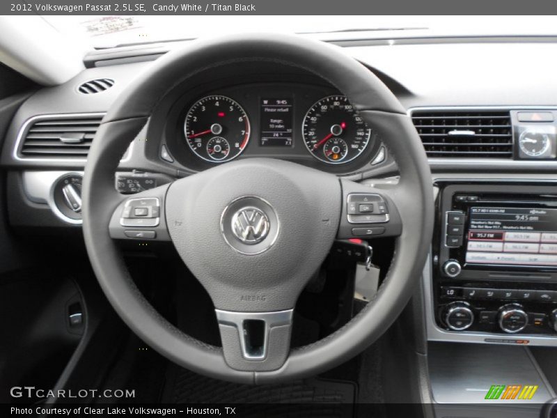 Candy White / Titan Black 2012 Volkswagen Passat 2.5L SE
