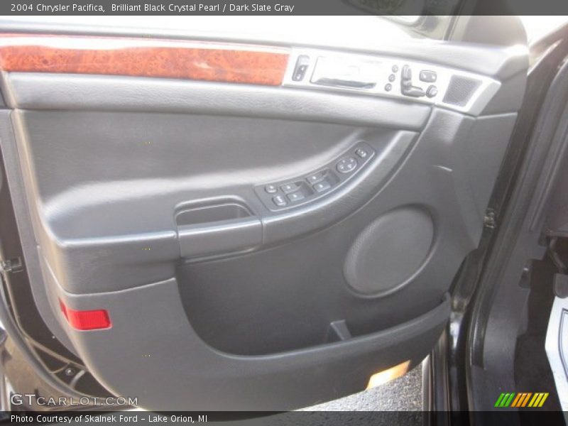 Brilliant Black Crystal Pearl / Dark Slate Gray 2004 Chrysler Pacifica