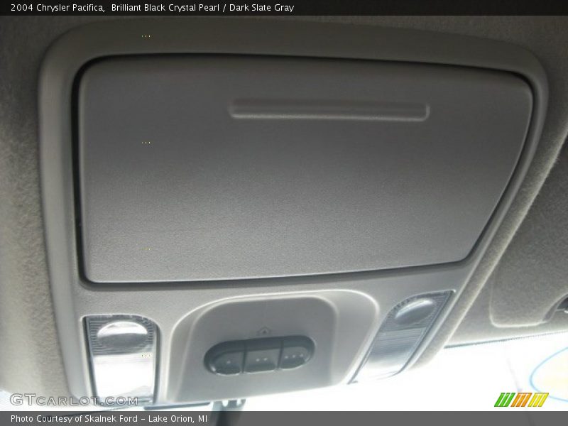 Brilliant Black Crystal Pearl / Dark Slate Gray 2004 Chrysler Pacifica