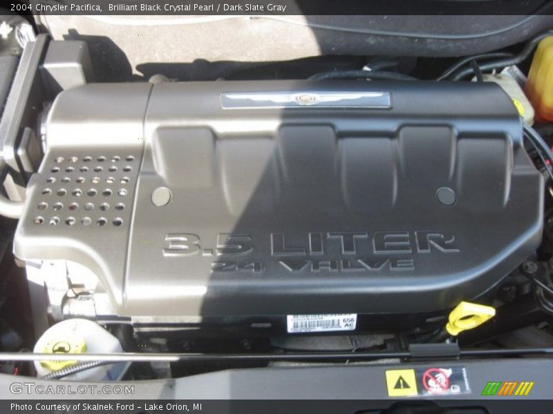 Brilliant Black Crystal Pearl / Dark Slate Gray 2004 Chrysler Pacifica