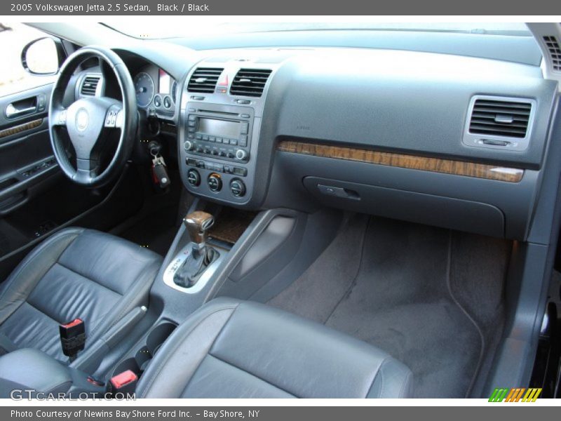 Dashboard of 2005 Jetta 2.5 Sedan