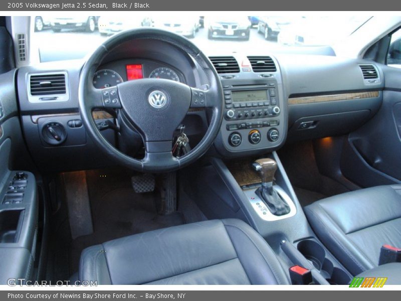 Dashboard of 2005 Jetta 2.5 Sedan