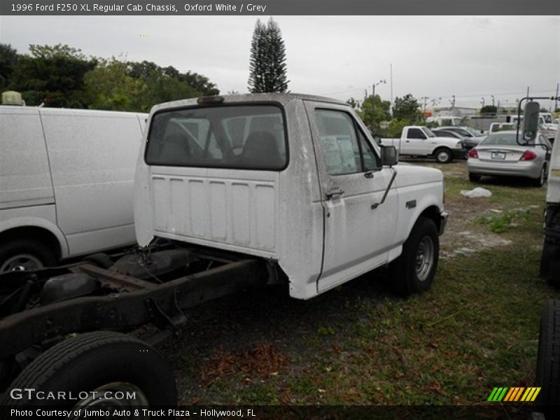 Oxford White / Grey 1996 Ford F250 XL Regular Cab Chassis