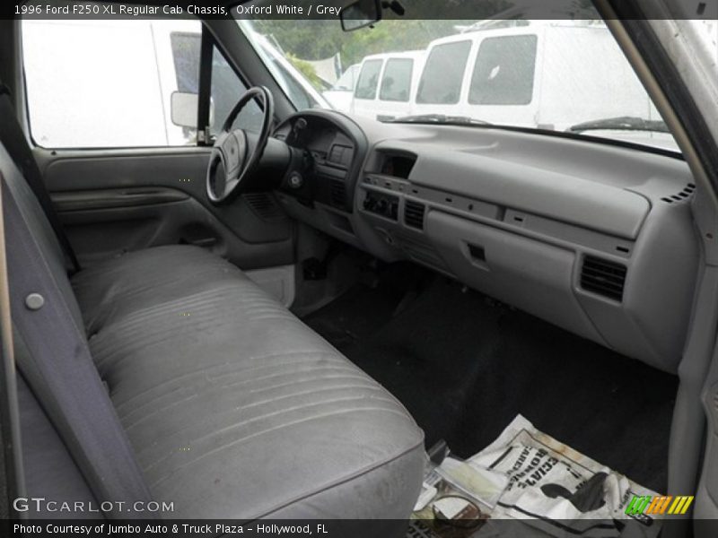 Oxford White / Grey 1996 Ford F250 XL Regular Cab Chassis