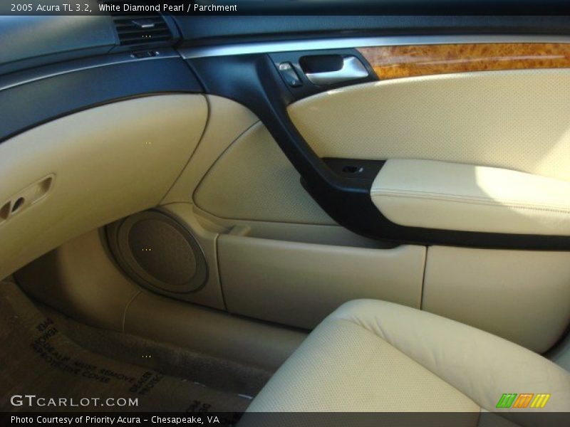 White Diamond Pearl / Parchment 2005 Acura TL 3.2