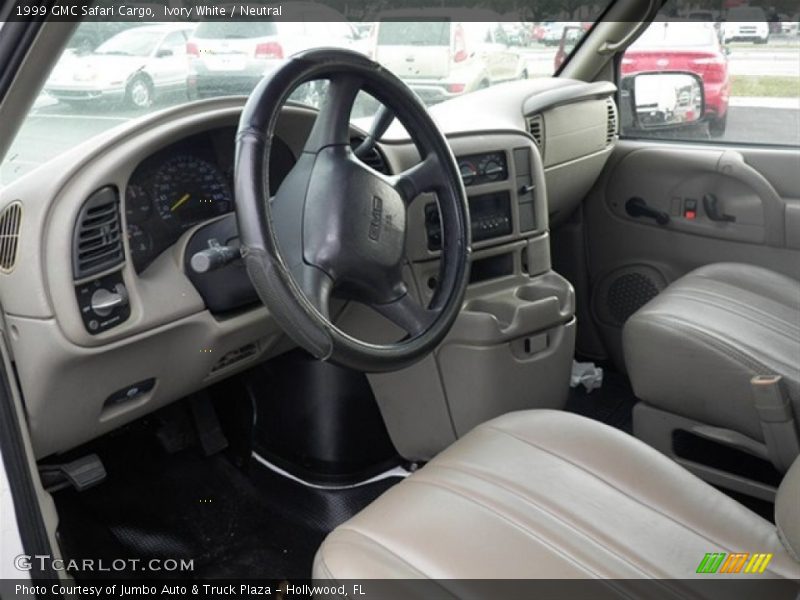 Ivory White / Neutral 1999 GMC Safari Cargo