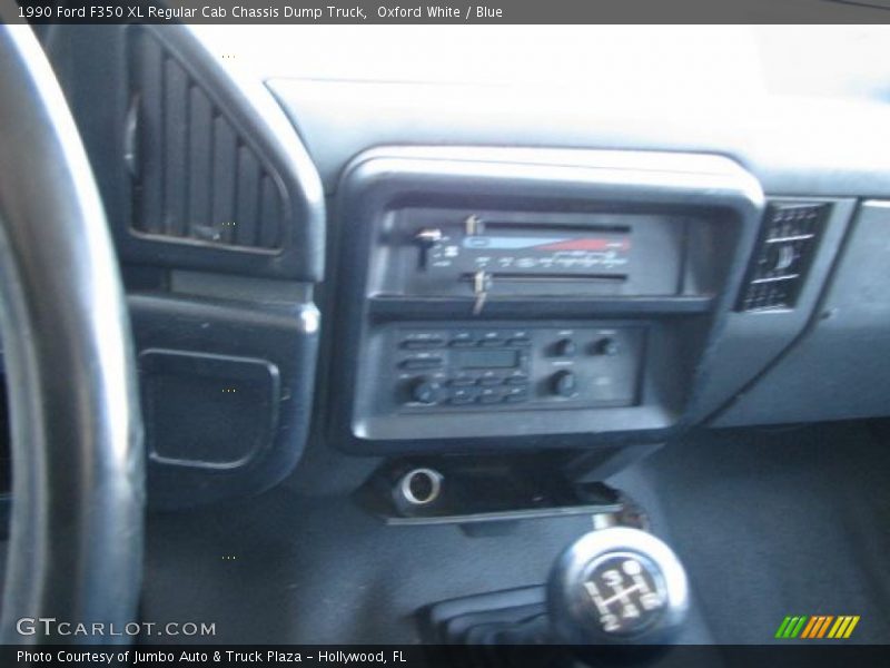 Oxford White / Blue 1990 Ford F350 XL Regular Cab Chassis Dump Truck