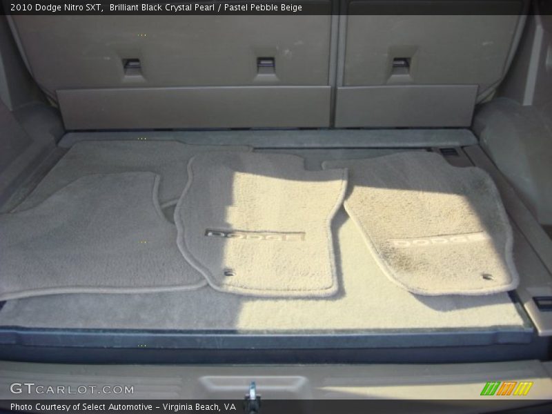 Brilliant Black Crystal Pearl / Pastel Pebble Beige 2010 Dodge Nitro SXT