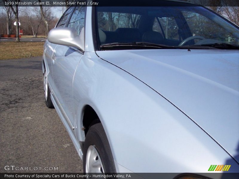 Minden Silver Pearl / Gray 1999 Mitsubishi Galant ES
