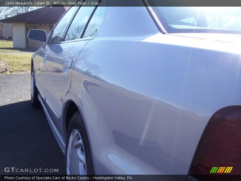Minden Silver Pearl / Gray 1999 Mitsubishi Galant ES