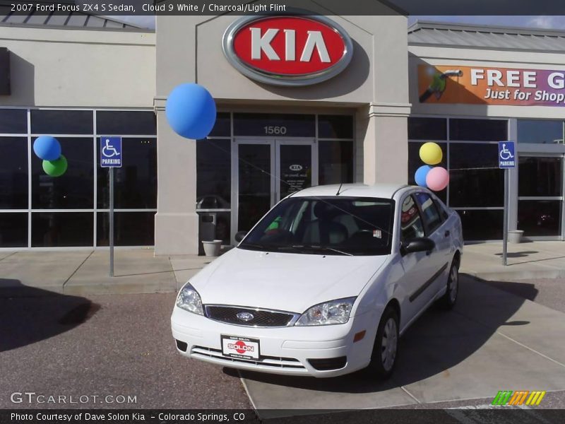 Cloud 9 White / Charcoal/Light Flint 2007 Ford Focus ZX4 S Sedan