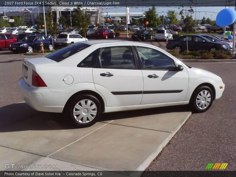 Cloud 9 White / Charcoal/Light Flint 2007 Ford Focus ZX4 S Sedan