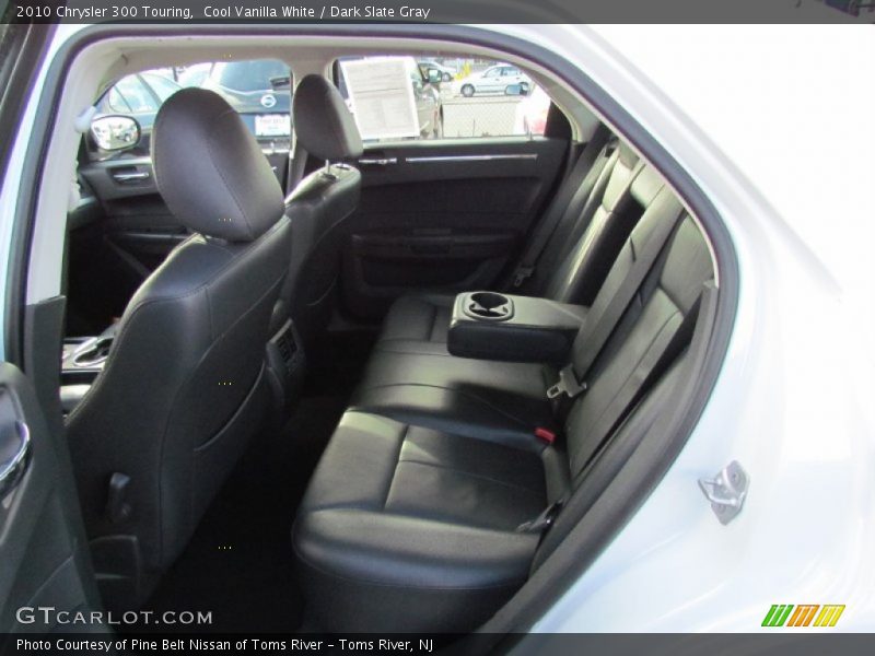 Cool Vanilla White / Dark Slate Gray 2010 Chrysler 300 Touring