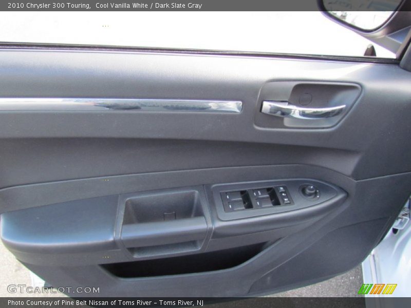 Cool Vanilla White / Dark Slate Gray 2010 Chrysler 300 Touring