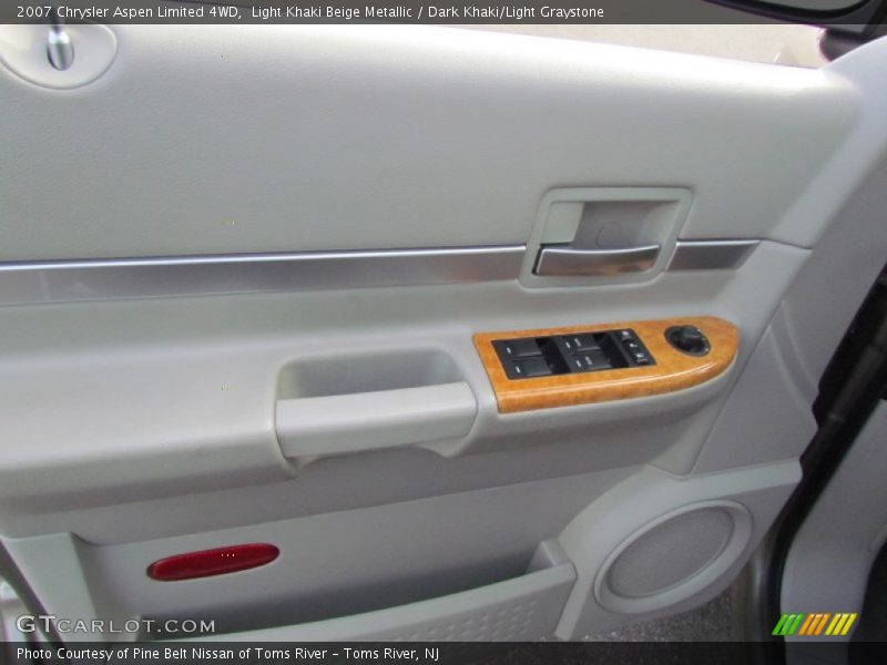 Light Khaki Beige Metallic / Dark Khaki/Light Graystone 2007 Chrysler Aspen Limited 4WD