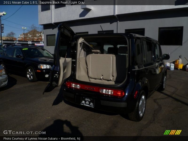 Sapphire Black Pearl / Light Gray 2011 Nissan Cube 1.8 S