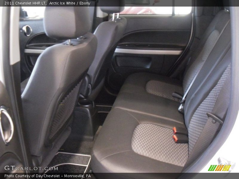 Arctic Ice White / Ebony 2011 Chevrolet HHR LT