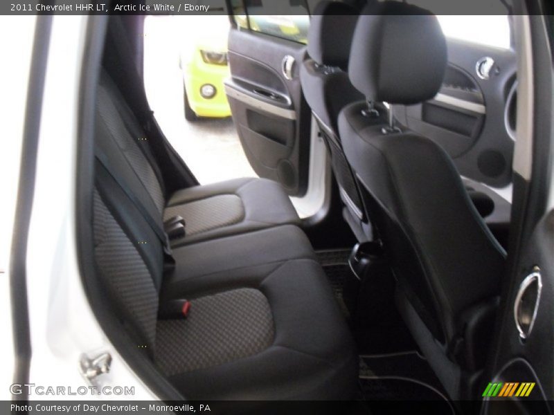 Arctic Ice White / Ebony 2011 Chevrolet HHR LT