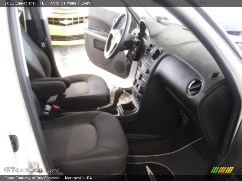 Arctic Ice White / Ebony 2011 Chevrolet HHR LT