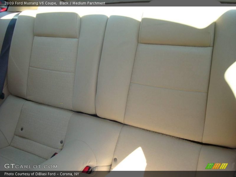 Black / Medium Parchment 2009 Ford Mustang V6 Coupe