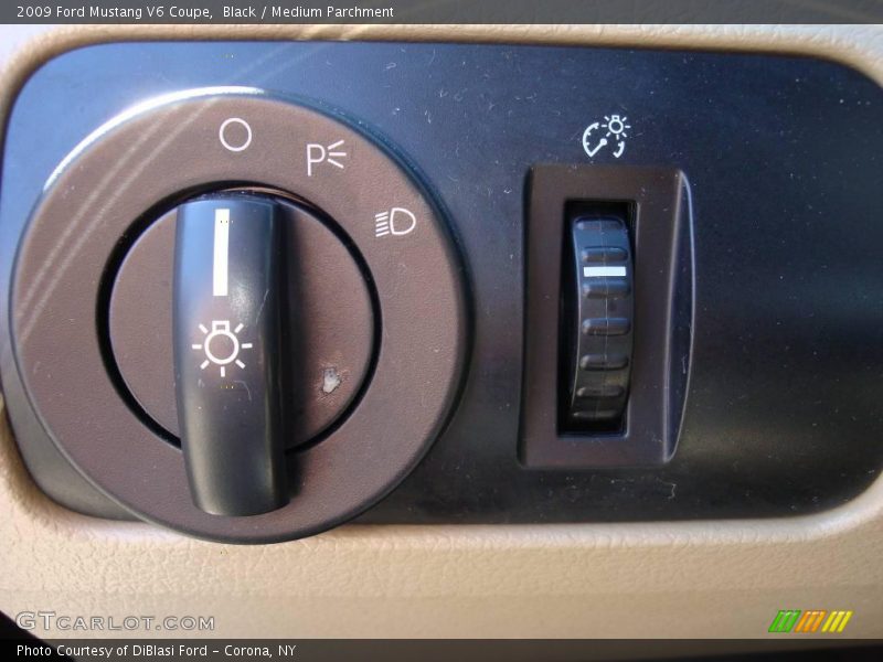 Black / Medium Parchment 2009 Ford Mustang V6 Coupe