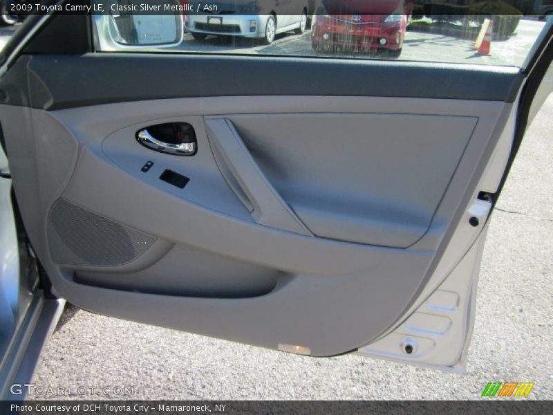 Classic Silver Metallic / Ash 2009 Toyota Camry LE