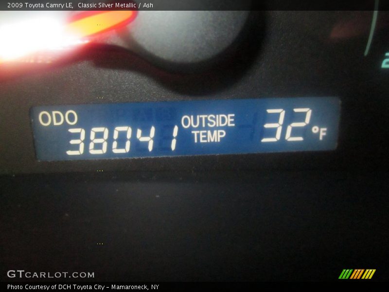 Classic Silver Metallic / Ash 2009 Toyota Camry LE