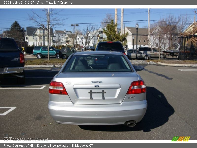 Silver Metallic / Graphite 2003 Volvo S40 1.9T