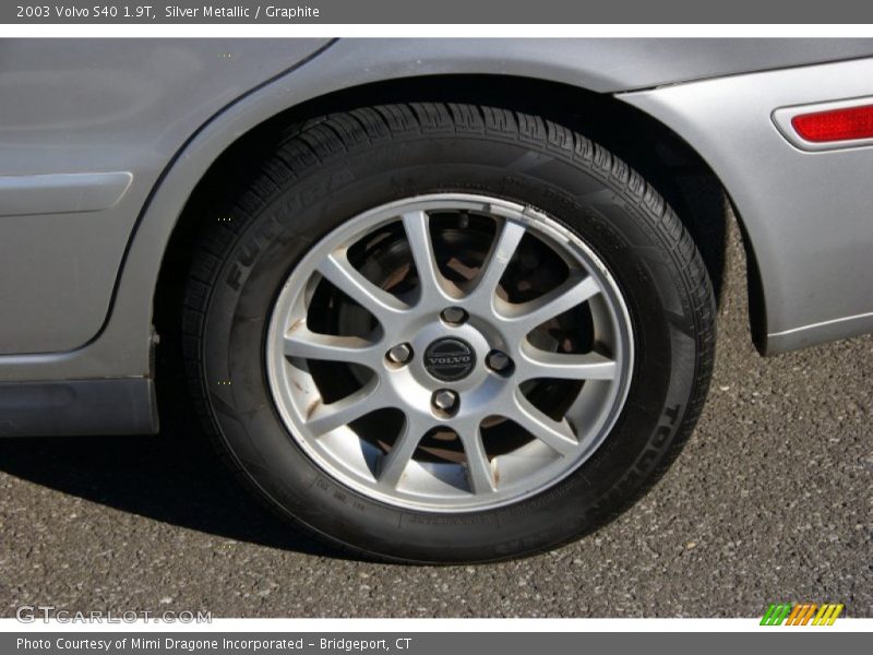 Silver Metallic / Graphite 2003 Volvo S40 1.9T