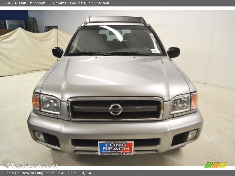 Chrome Silver Metallic / Charcoal 2002 Nissan Pathfinder SE