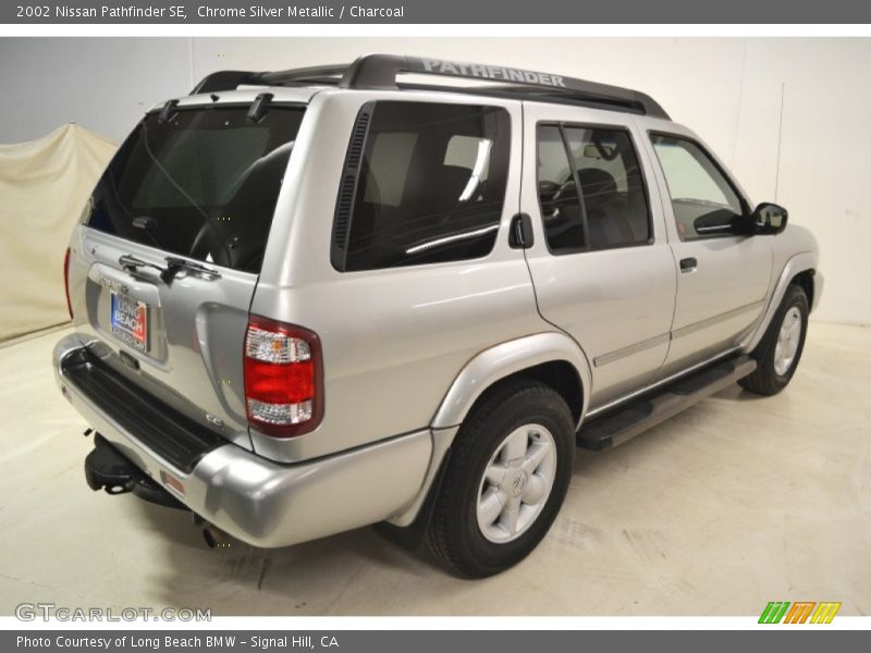 Chrome Silver Metallic / Charcoal 2002 Nissan Pathfinder SE