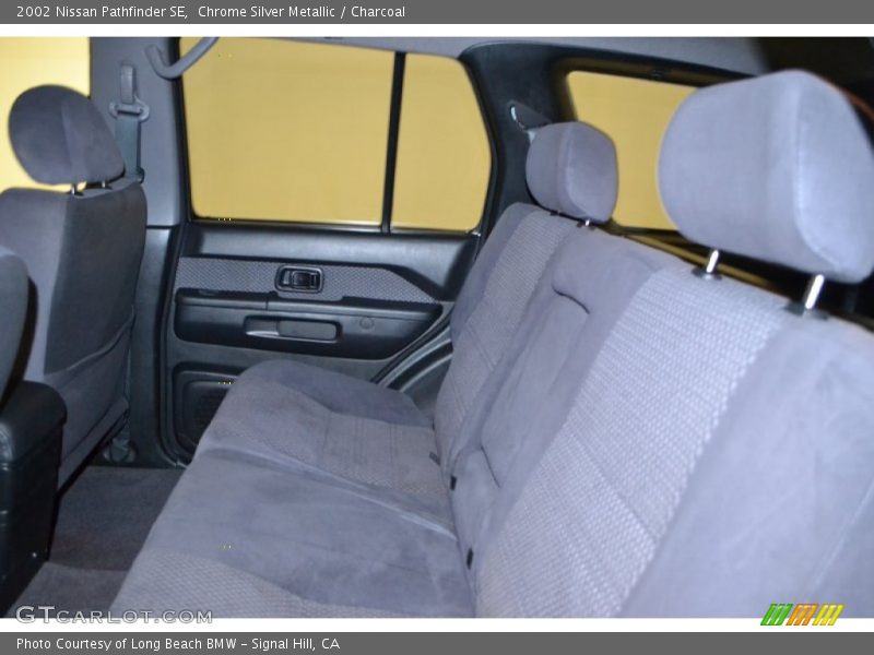 Chrome Silver Metallic / Charcoal 2002 Nissan Pathfinder SE
