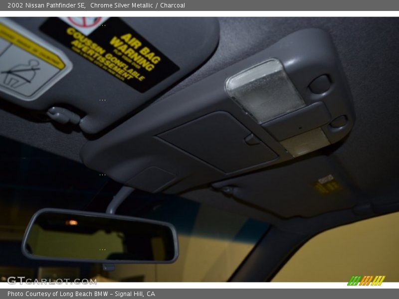Chrome Silver Metallic / Charcoal 2002 Nissan Pathfinder SE