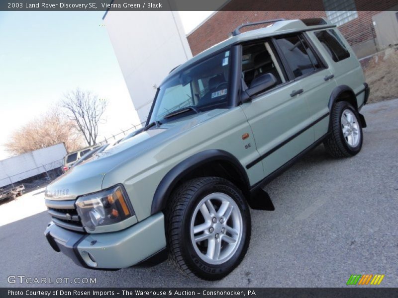 Vienna Green / Black 2003 Land Rover Discovery SE