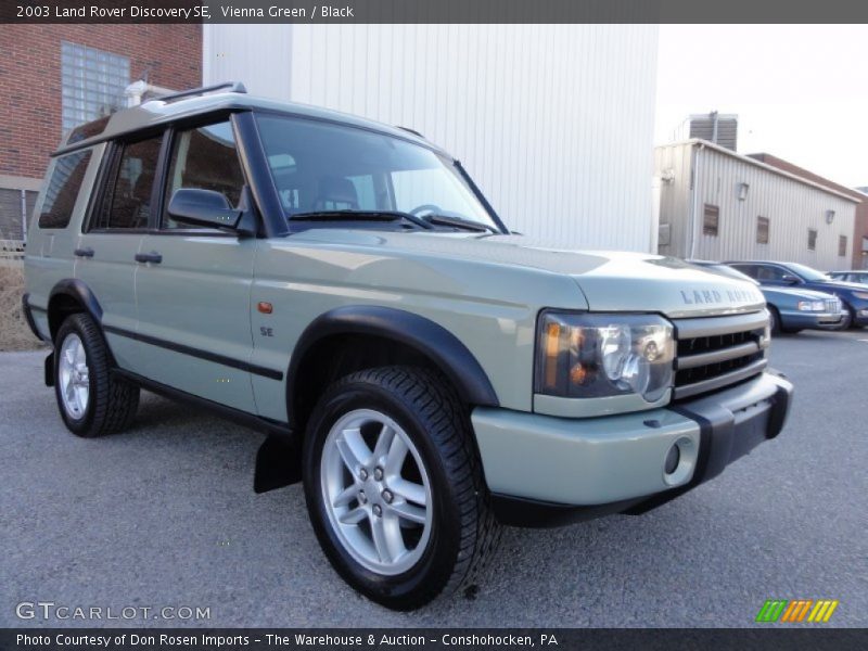 Vienna Green / Black 2003 Land Rover Discovery SE