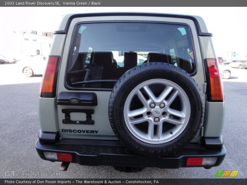 Vienna Green / Black 2003 Land Rover Discovery SE