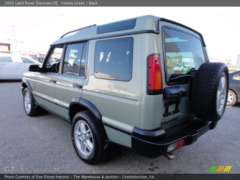 Vienna Green / Black 2003 Land Rover Discovery SE